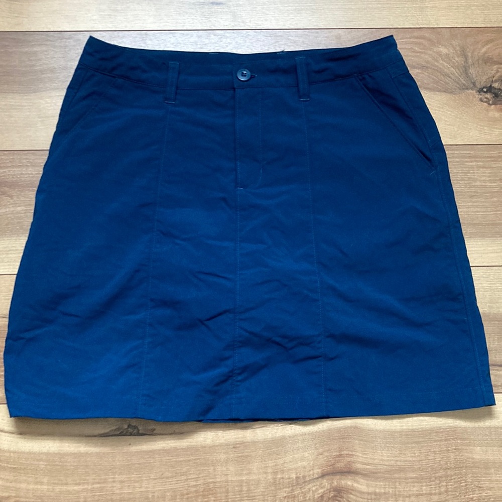 Patagonia Teal Pocket Mojo Skirt / Skort. Size 8
